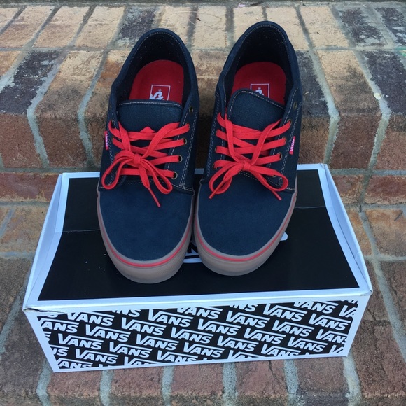 vans chukka low navy gum